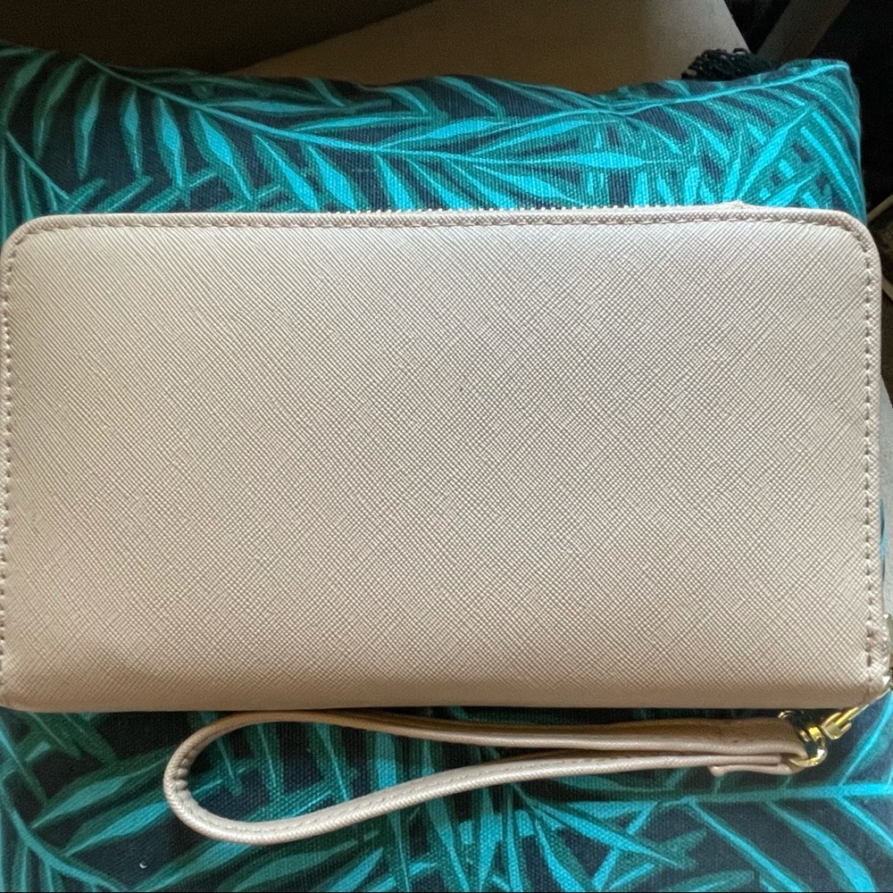 ❌SOLD❌ Neutral Steve Madden Wallet Wristlet - Picture 2 of 12